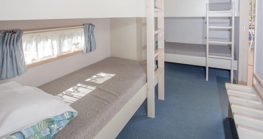 Easts Moruya Accommodation Poolside Spa Cabin 900px Jul 19 0011