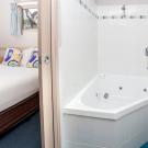 Easts Moruya Accommodation Poolside Spa Cabin 900px Jul 19 0016