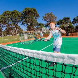 Improve your serve on the tennis court