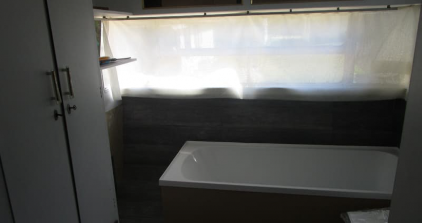 Moruya Van Sale F512 1200px 0004